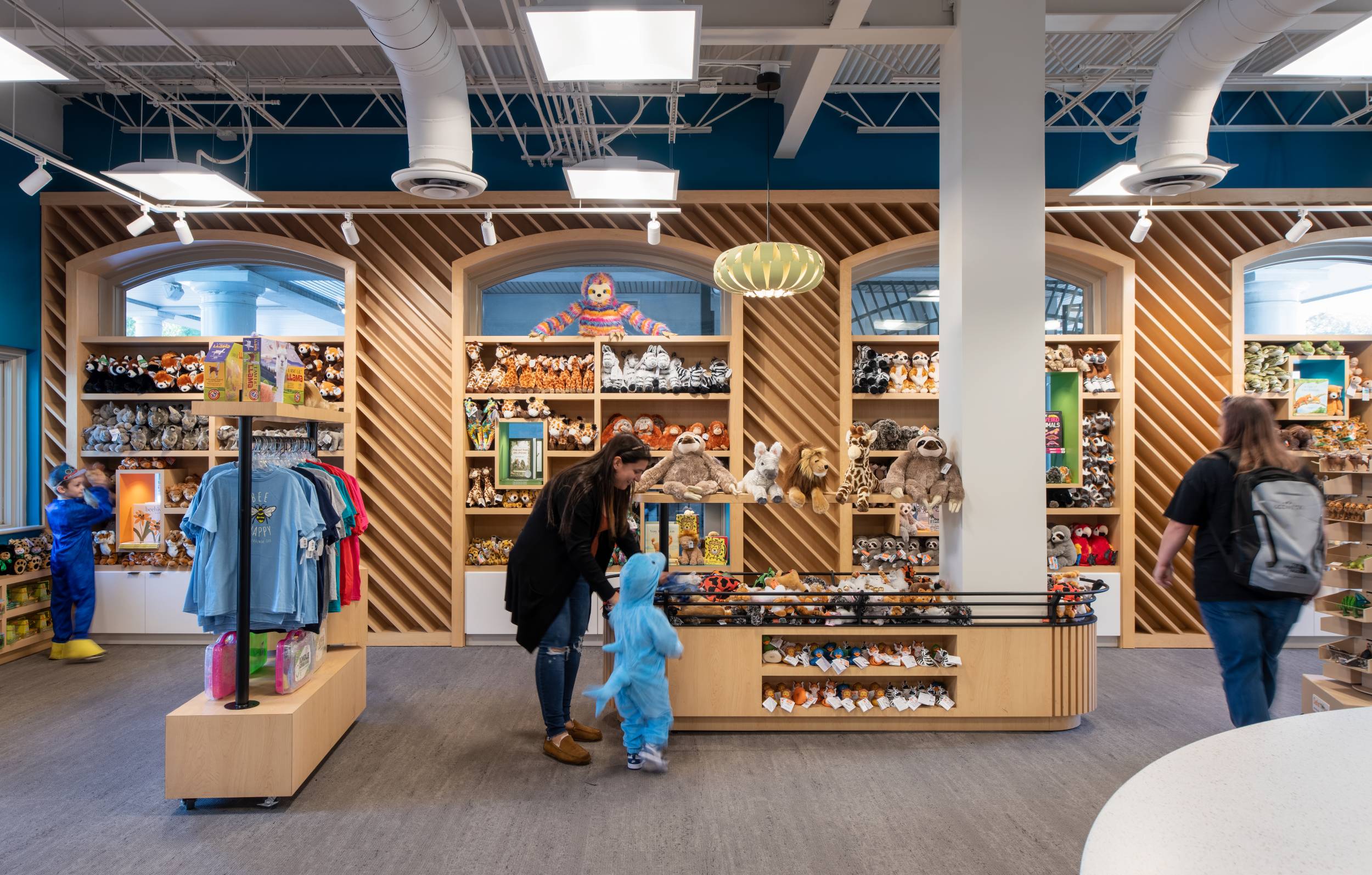 HERO Civic VirginiaZoo GiftShop PlushDisplay(1)