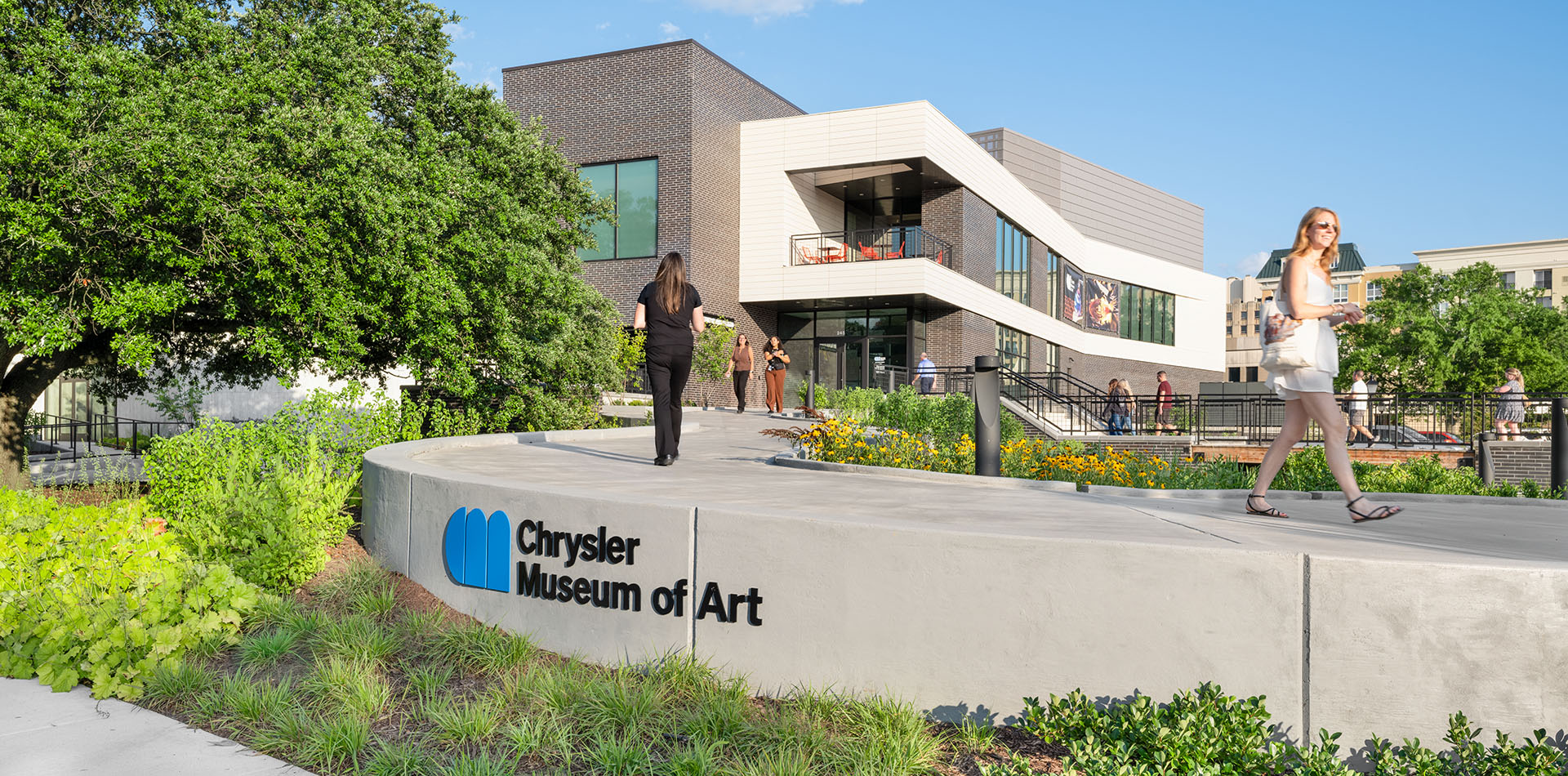 ChryslerGlassStudio Exterior GraceStPathLogo HOME